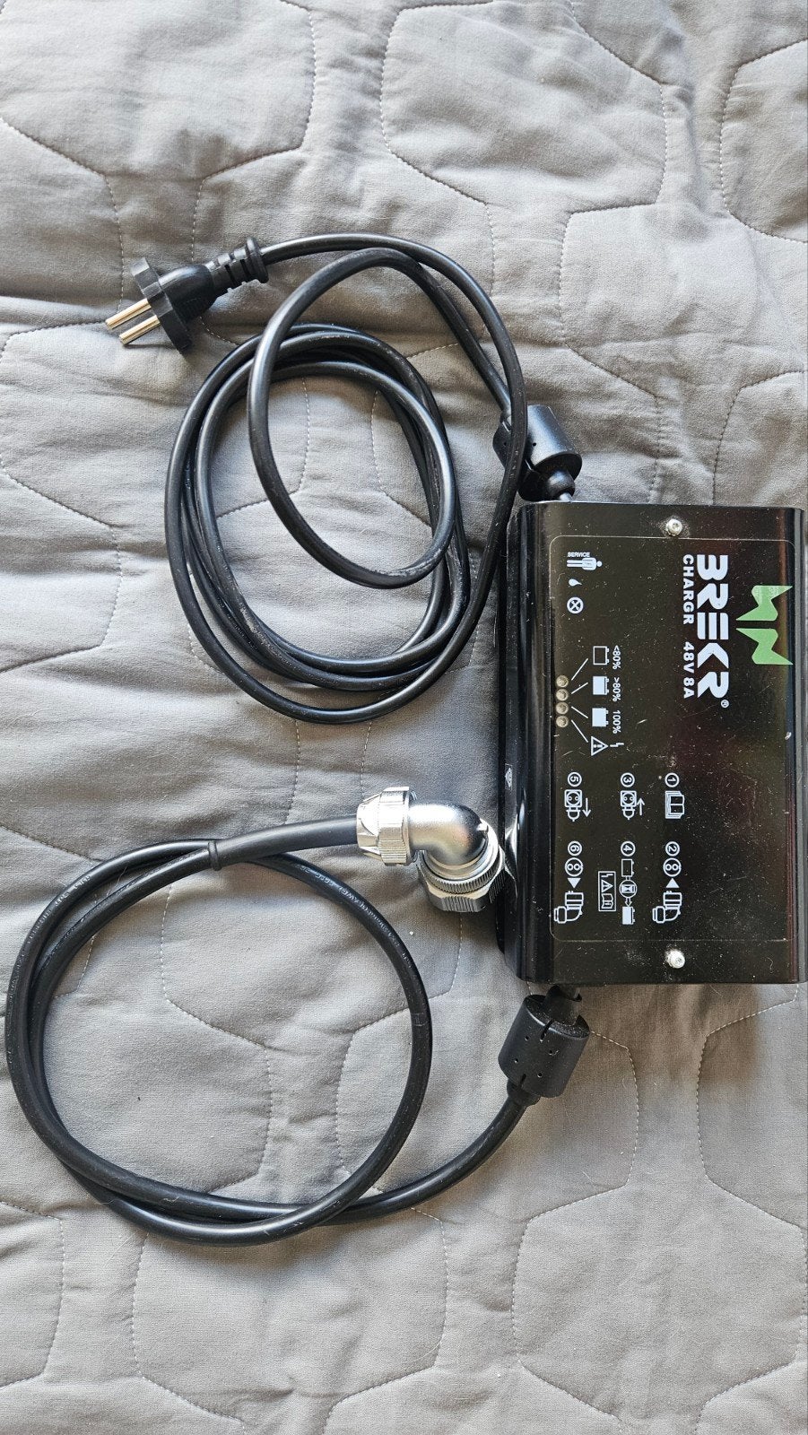 BREKR Oplader 48V 8A Gen1 VERKOCHT!, Ophalen of Verzenden, Zo goed als nieuw