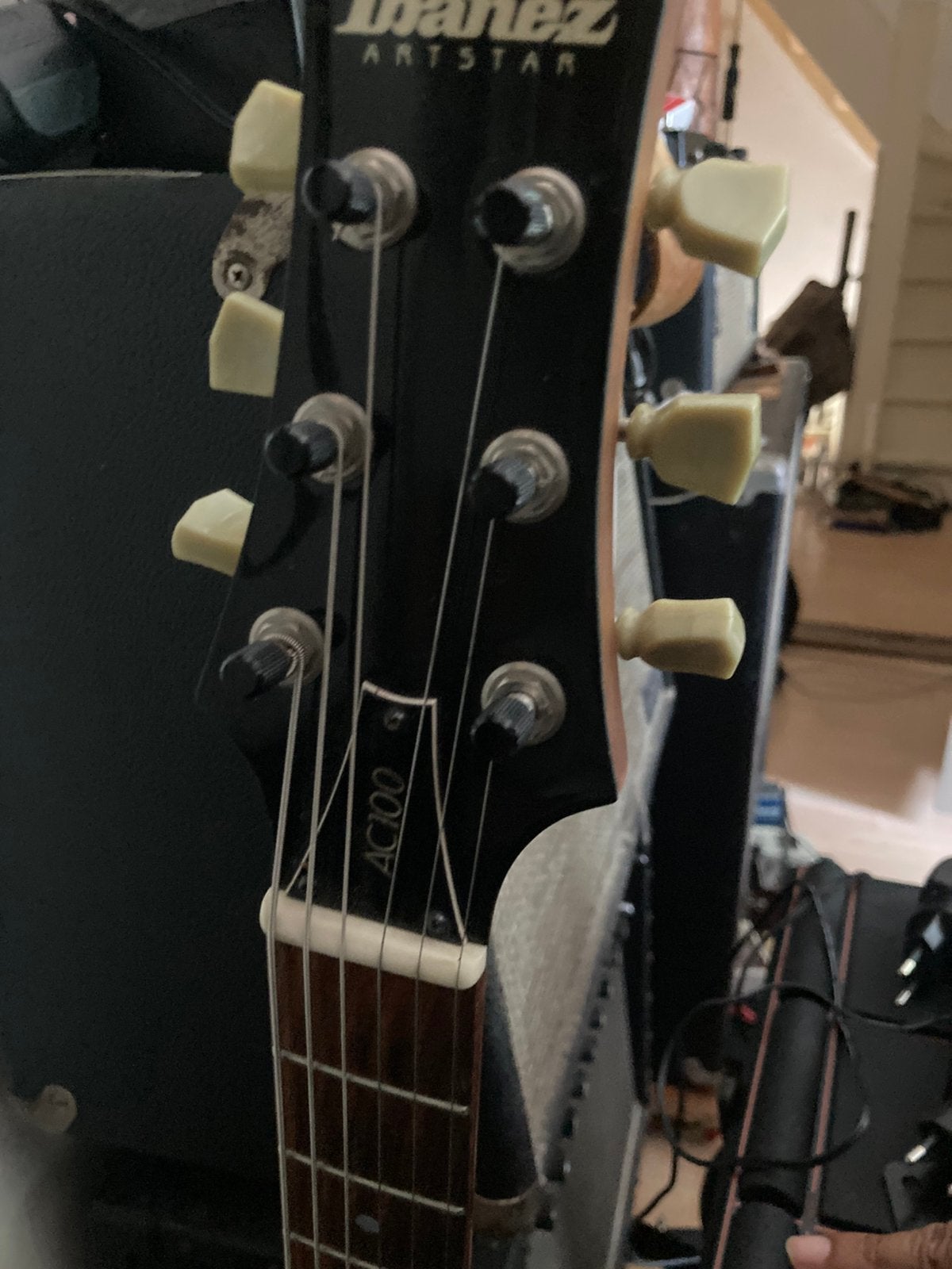 Gezocht: Ibanez AC-100 hollowbody, Ophalen, Solid body, Ibanez