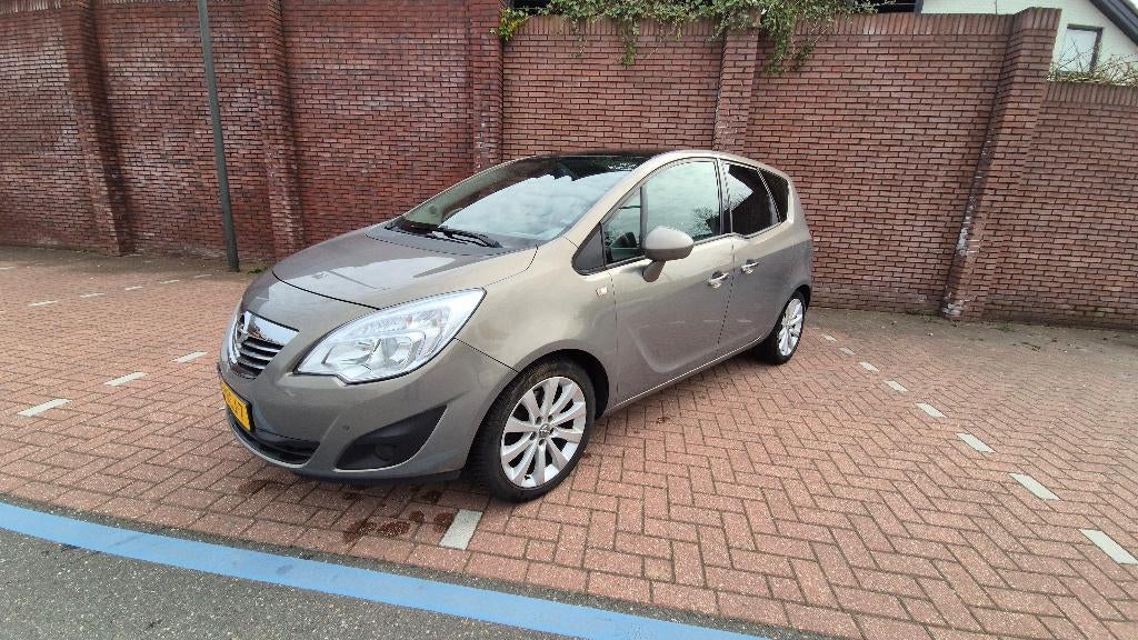 Opel Meriva Cosmo 1.4 Turbo 103KW/140pk hand 6, Auto's, Voorwielaandrijving, Euro 5, 15 km/l, 680 kg