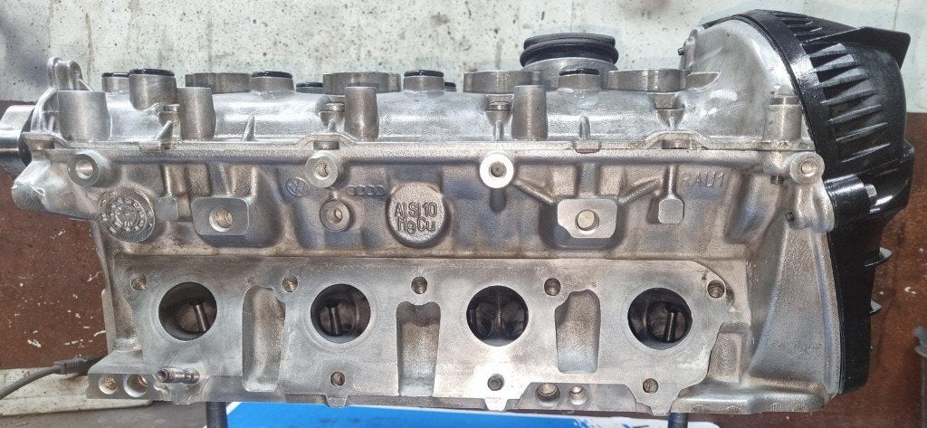 Cilinderkop Audi Q3 2.0 16V TFSI 2012, Ophalen of Verzenden