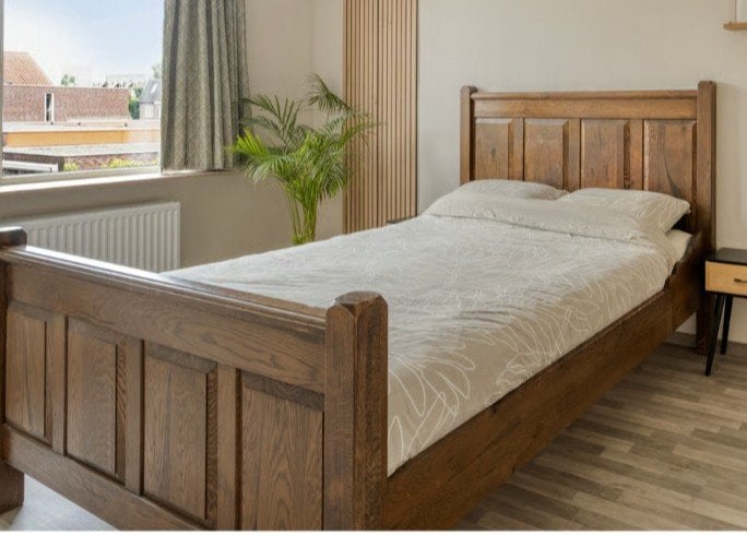 klassiek houten bed incl lattenbodem, 1.40x2m, 140x200cm, Ophalen, Gebruikt, Bruin, Klassiek, romantisch, vintage, hout