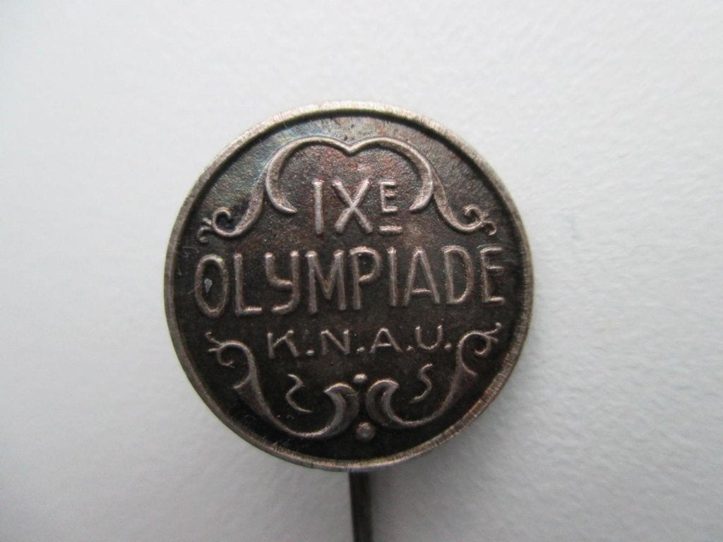 Amsterdam olympic games 1928, .zilver speldje, k.n.a.u, Ophalen of Verzenden, Gebruikt, Overige binnenlandse clubs