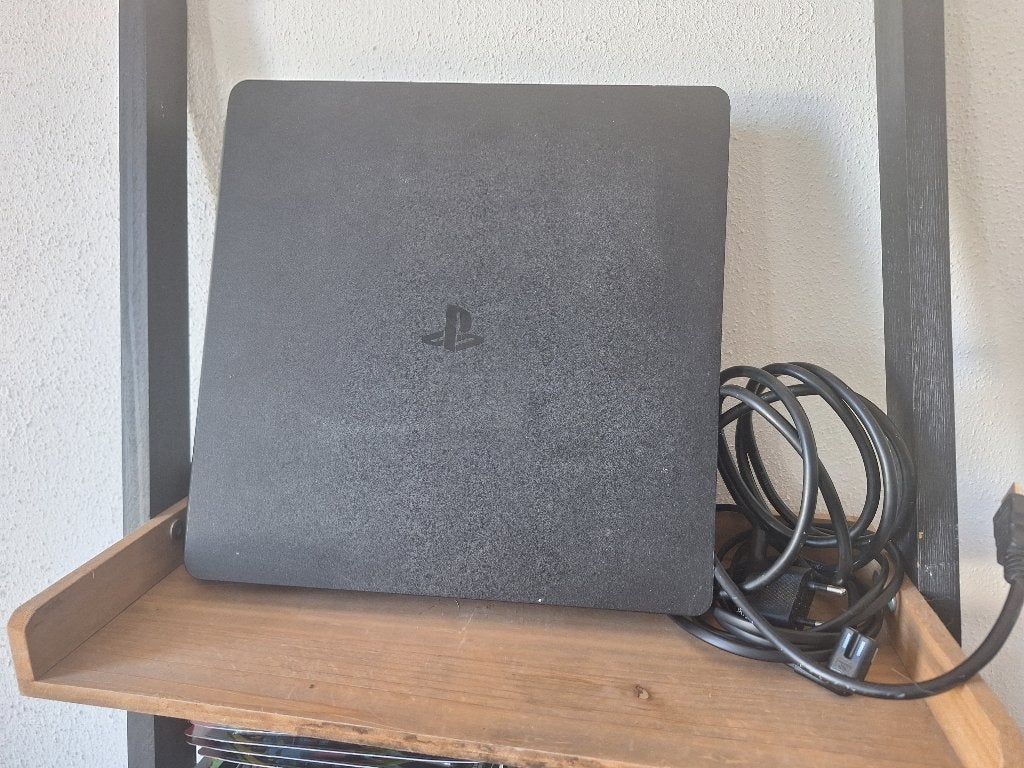 Playstation 4 slim met 500gb en kabels, 500 GB, Ophalen of Verzenden, Zo goed als nieuw, Zonder controller