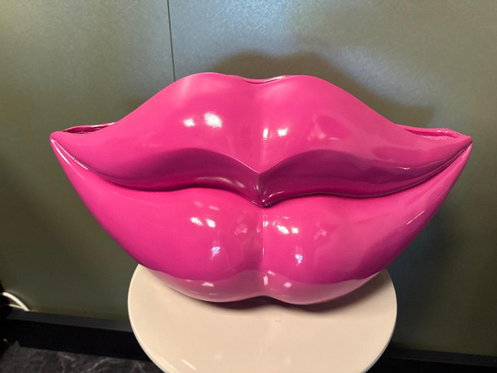 Vaas met lippen, Huis en Inrichting, Woonaccessoires | Vazen, Ophalen, Overige materialen, Overige kleuren, Nieuw