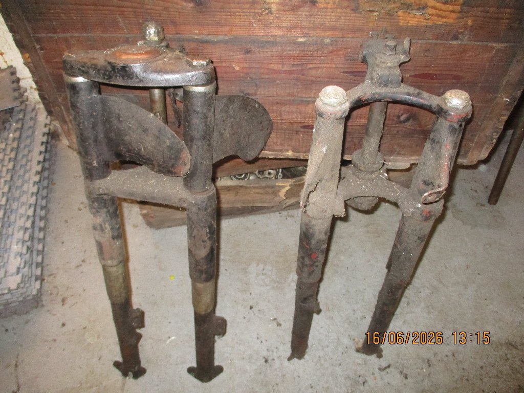 te koop voorvork Ariel (links) en Bsa??, Ophalen, Gebruikt