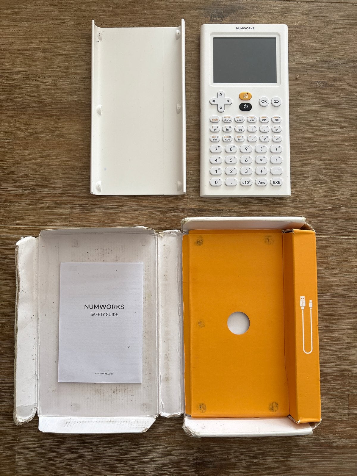 Numworks rekenmachine, Ophalen, Grafische rekenmachine, Zo goed als nieuw