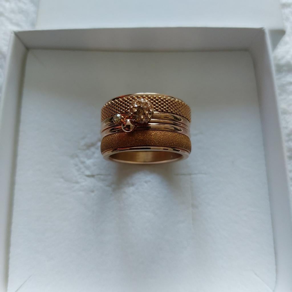 Ring van het merk iXXXi. Maat 21., Overige kleuren, 20 of groter, Nieuw, Dame