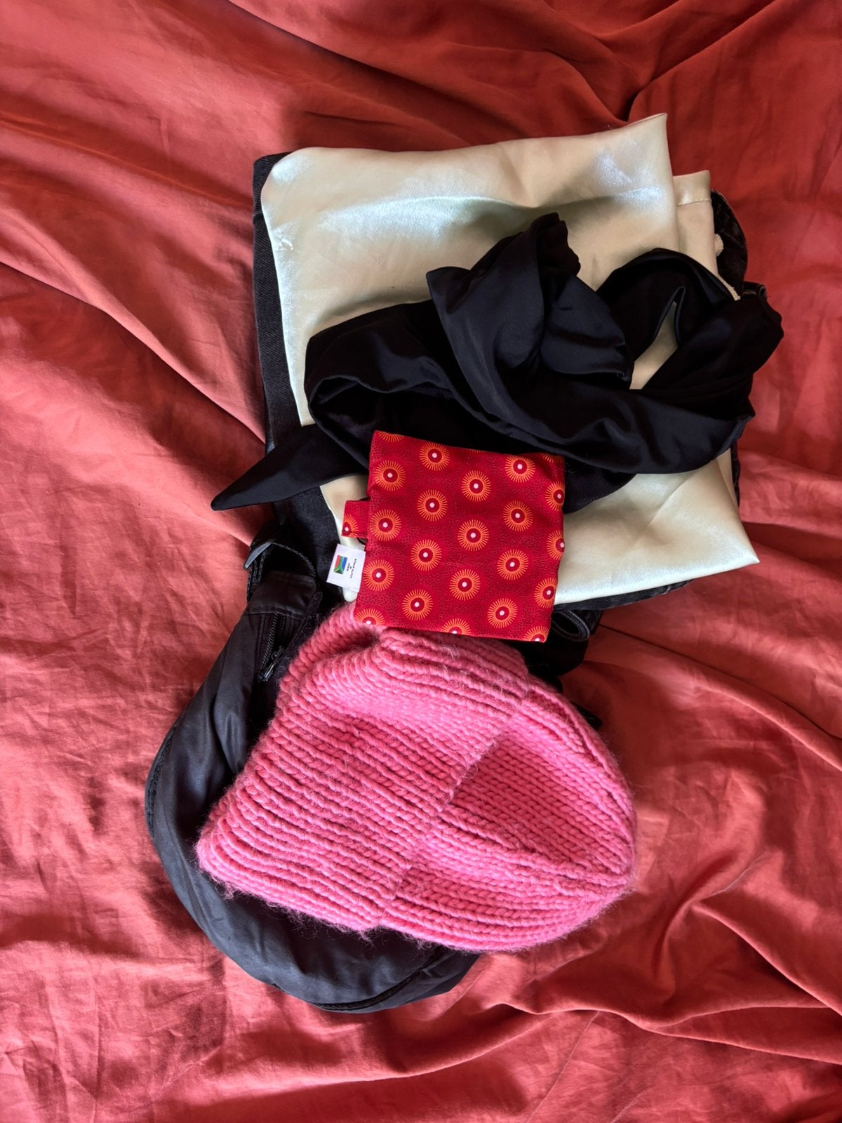 Stapeltje kleding maat S/M/L, gratis op te halen, Kleding | Dames, Ophalen, Zo goed als nieuw