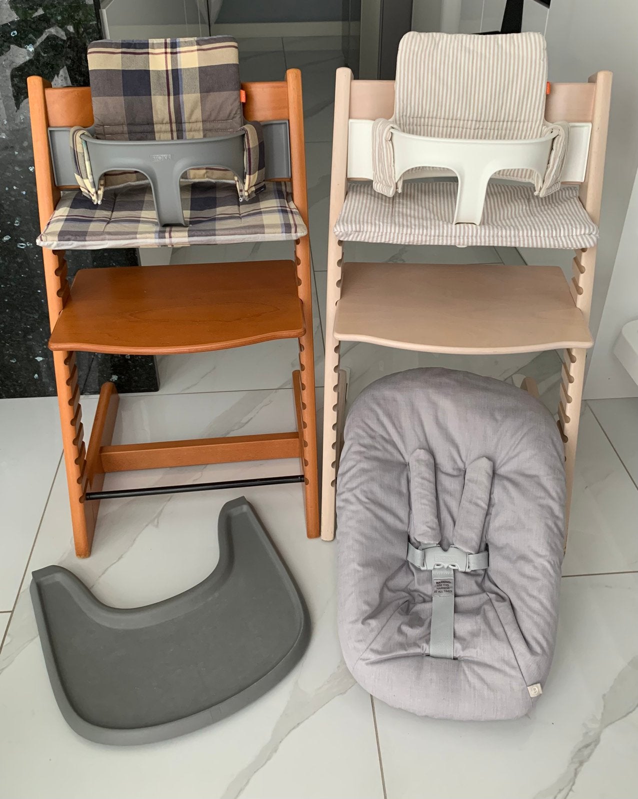 Mooie Stokke kinderstoel Kersen & White Wash Compleet, Ophalen of Verzenden, Zo goed als nieuw, Meegroeistoel, Afneembaar eetblad