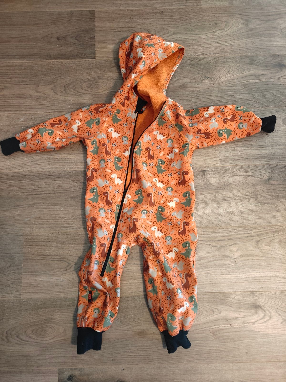 Softshell pak Ielm met Dinosaurusprint Maat 92, Kinderen en Baby's, Gebruikt, Jongen of Meisje, Ophalen of Verzenden, Setje