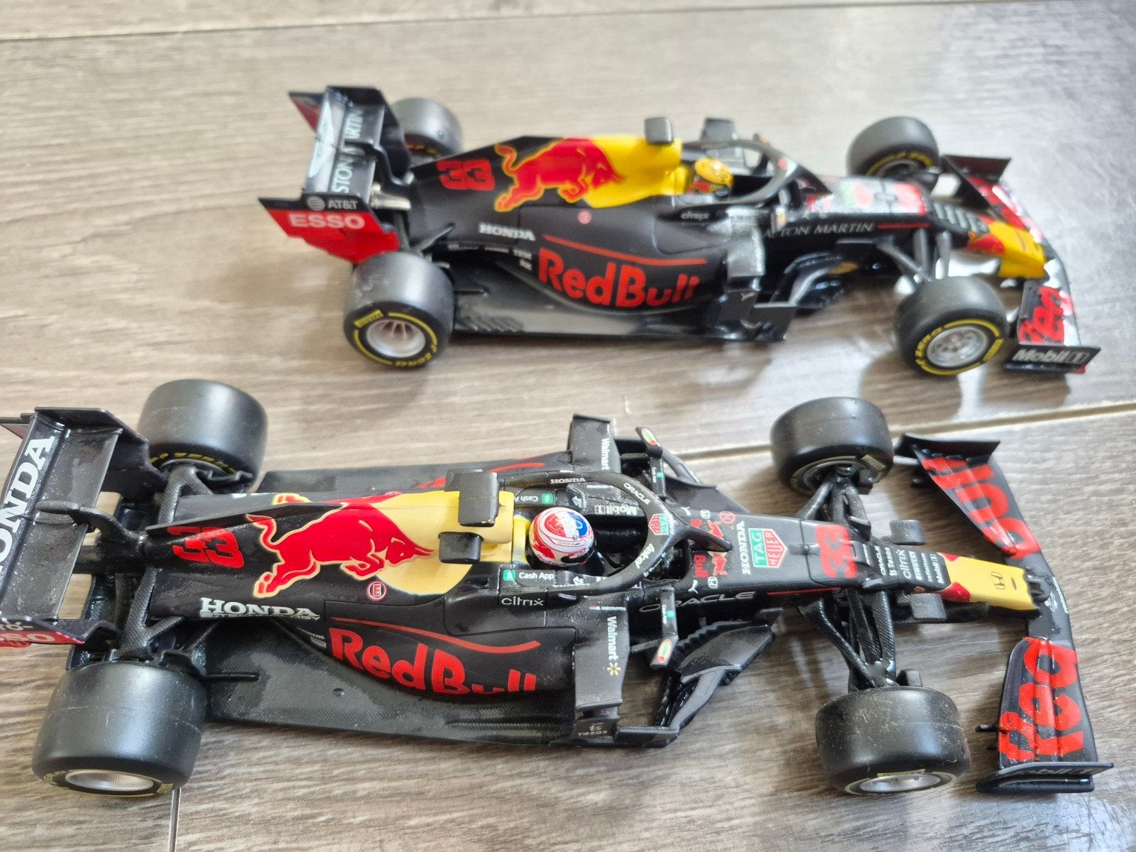 2x Max verstappen race auto, Hobby en Vrije tijd, Modelauto's | 1:24, Ophalen, Bburago