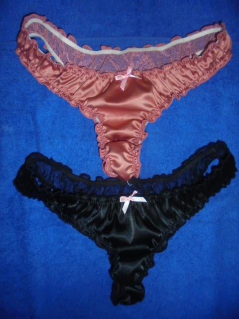 2 tanga slipjes in satijn en kant, Verzenden, Overige kleuren, Slip