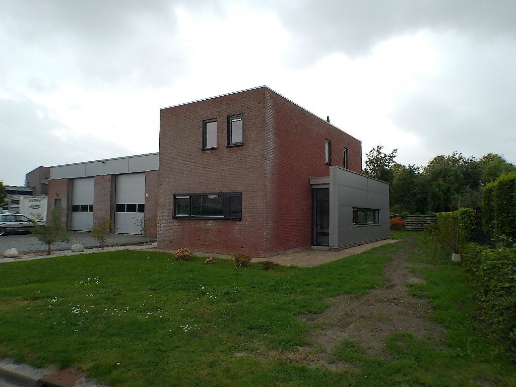 Huis te huur in Akkrum, Huizen en Kamers, 180 m², Direct bij eigenaar, Vrijstaande woning, 3 kamers