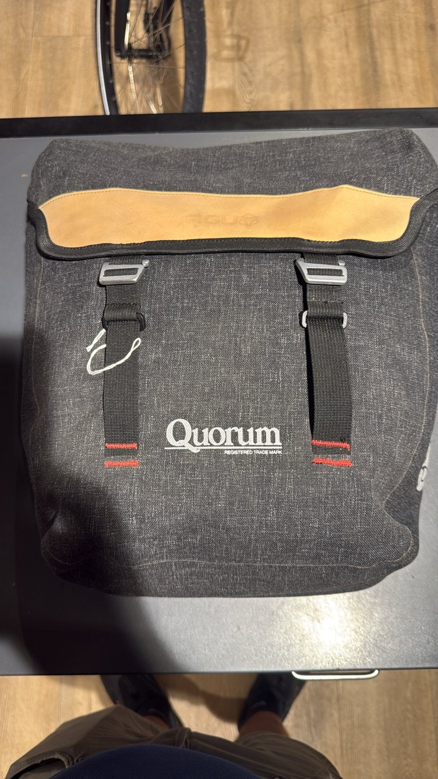 AGU Quorum Single 21L Fietstas Grijs/Cognac - Nieuw met voer, Ophalen of Verzenden, Nieuw