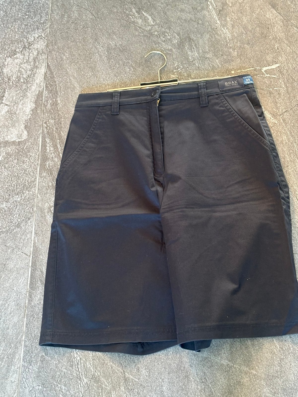 Mooie korte btoek merk Brax., Kleding | Dames, Broeken en Pantalons, Maat 38/40 (M), Kort, Blauw, Ophalen of Verzenden
