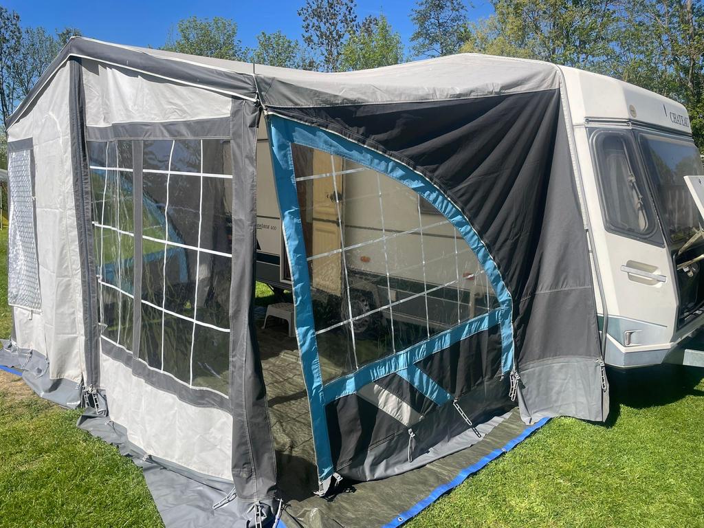 Afsluitbare Panorama luifel maat 7 met lichtgewicht stokken, Caravans en Kamperen, Caravan accessoires, Ophalen, Zo goed als nieuw