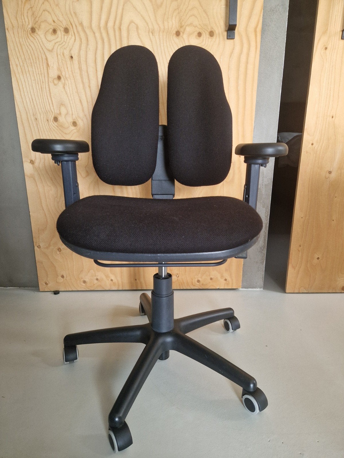Ergonomische bureaustoel van Rohde en Grahl, Ophalen, Ergonomisch, Gebruikt, Zwart