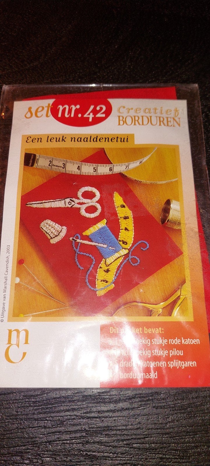 BORDUURPAKKETJE LEUKE NAALDEN ETUI SET NR . 42 CREATIEF, Hobby en Vrije tijd, Borduren en Borduurmachines, Ophalen of Verzenden