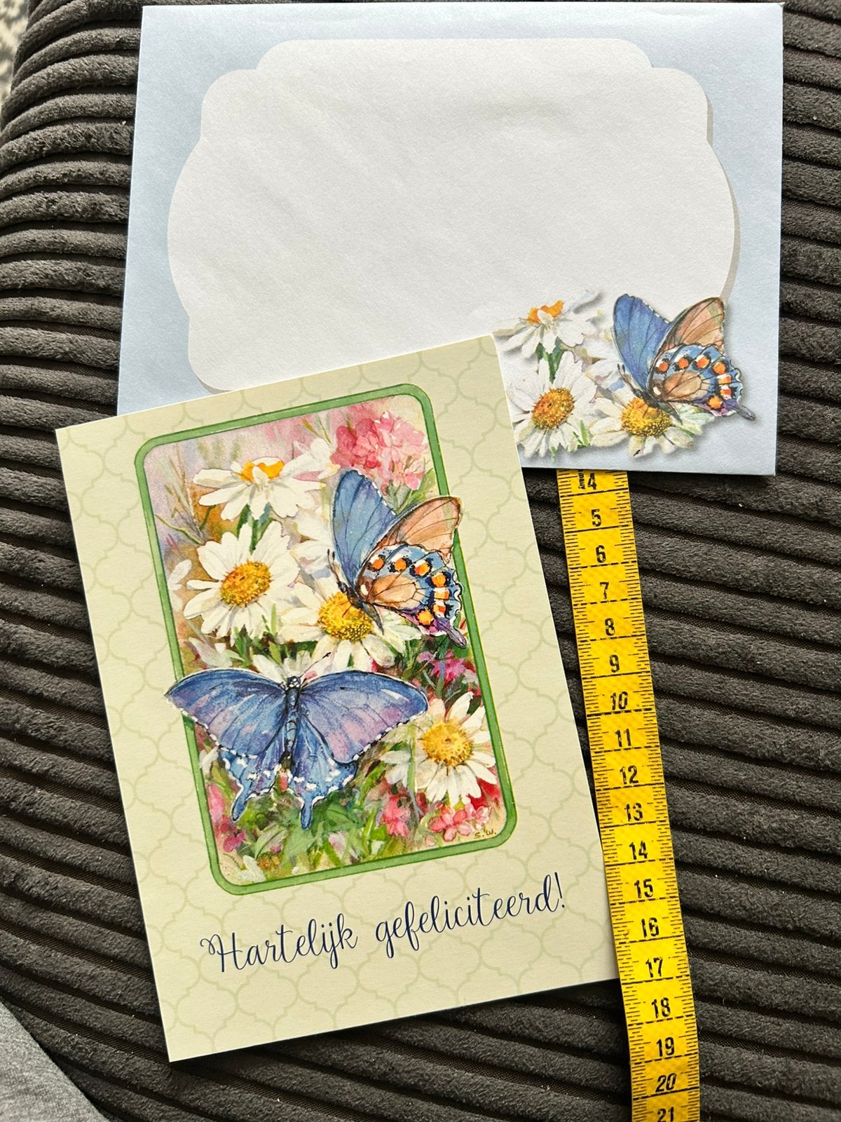 Oude wenskaart illustr 2 vlinders met bloemen, Ophalen of Verzenden, Zo goed als nieuw