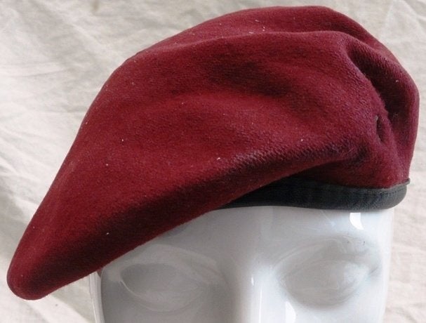 Baret, Luchtmobiele Brigade (LMB), maat: 58, KL, 1993.(Nr.1), Ophalen of Verzenden, Landmacht, Nederland, Helm of Baret