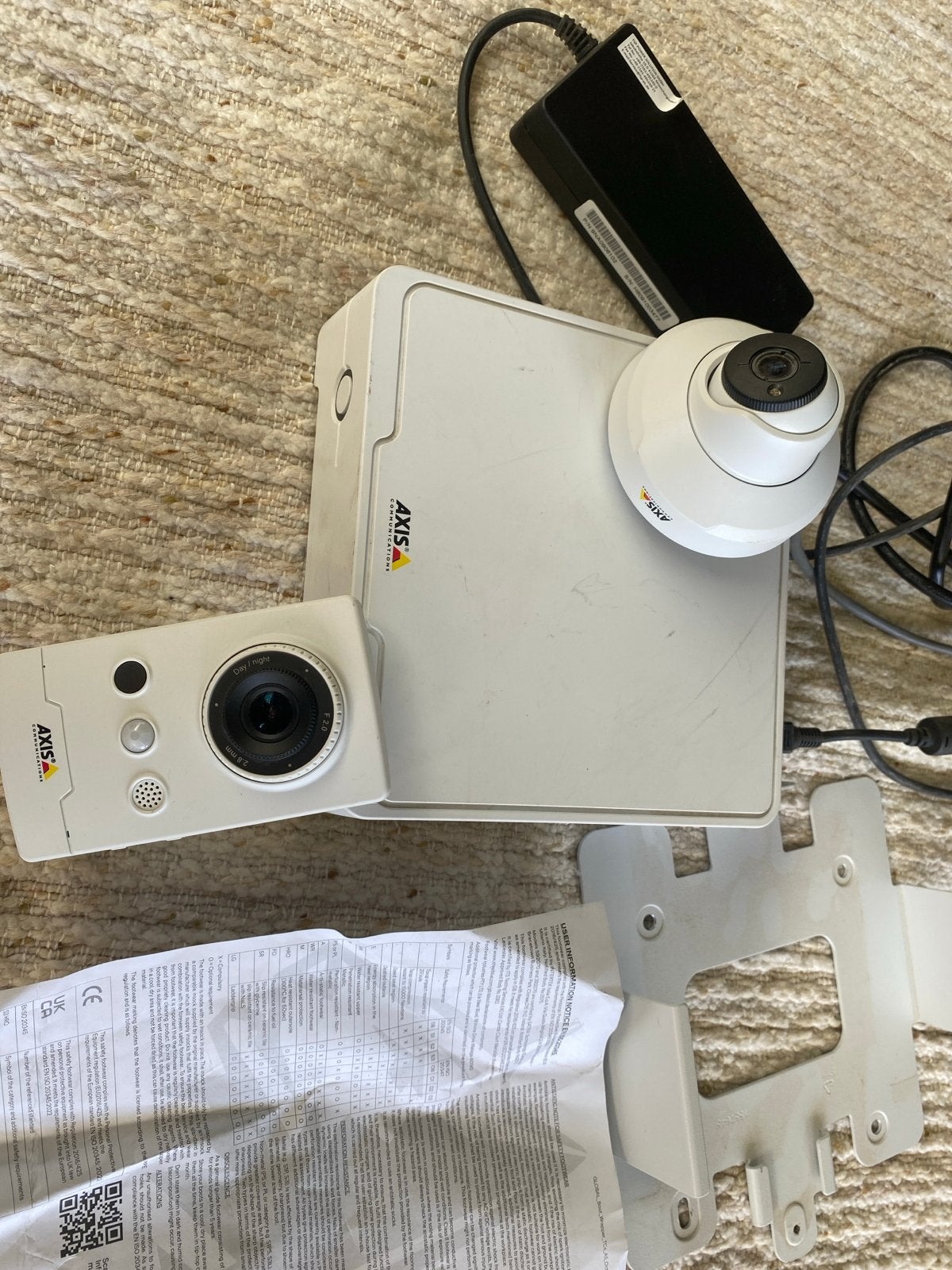 Axis Camera's en Recorder, Ophalen of Verzenden, Gebruikt, Binnencamera