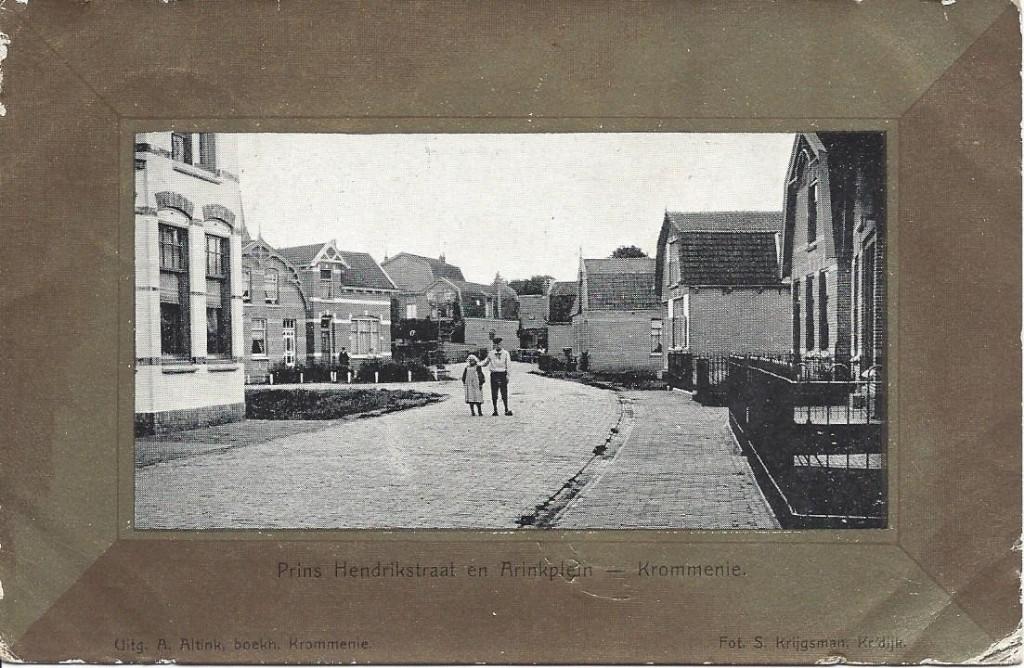 Krommenie, Pr. Hendrikstraat en Arinkplein, Volk, gel. 1909, Ophalen of Verzenden, Voor 1920, Gelopen, Noord-Holland