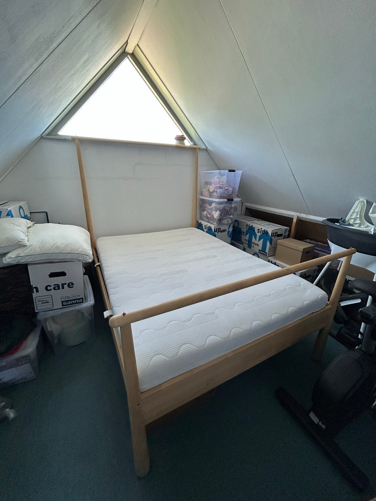 IKEA GJORA bedframe 160x200 cm met lattenbodem, Ophalen, Gebruikt, Beige, Tweepersoons