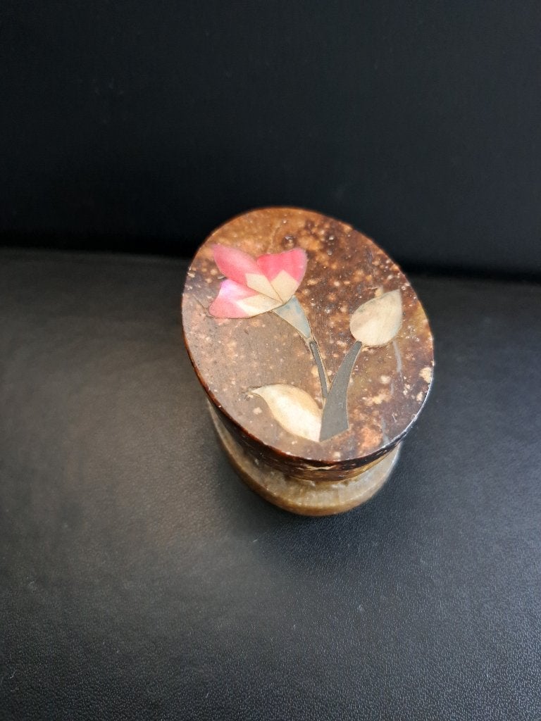 Ovaal stenen doosje met bloemmotief, Ophalen of Verzenden