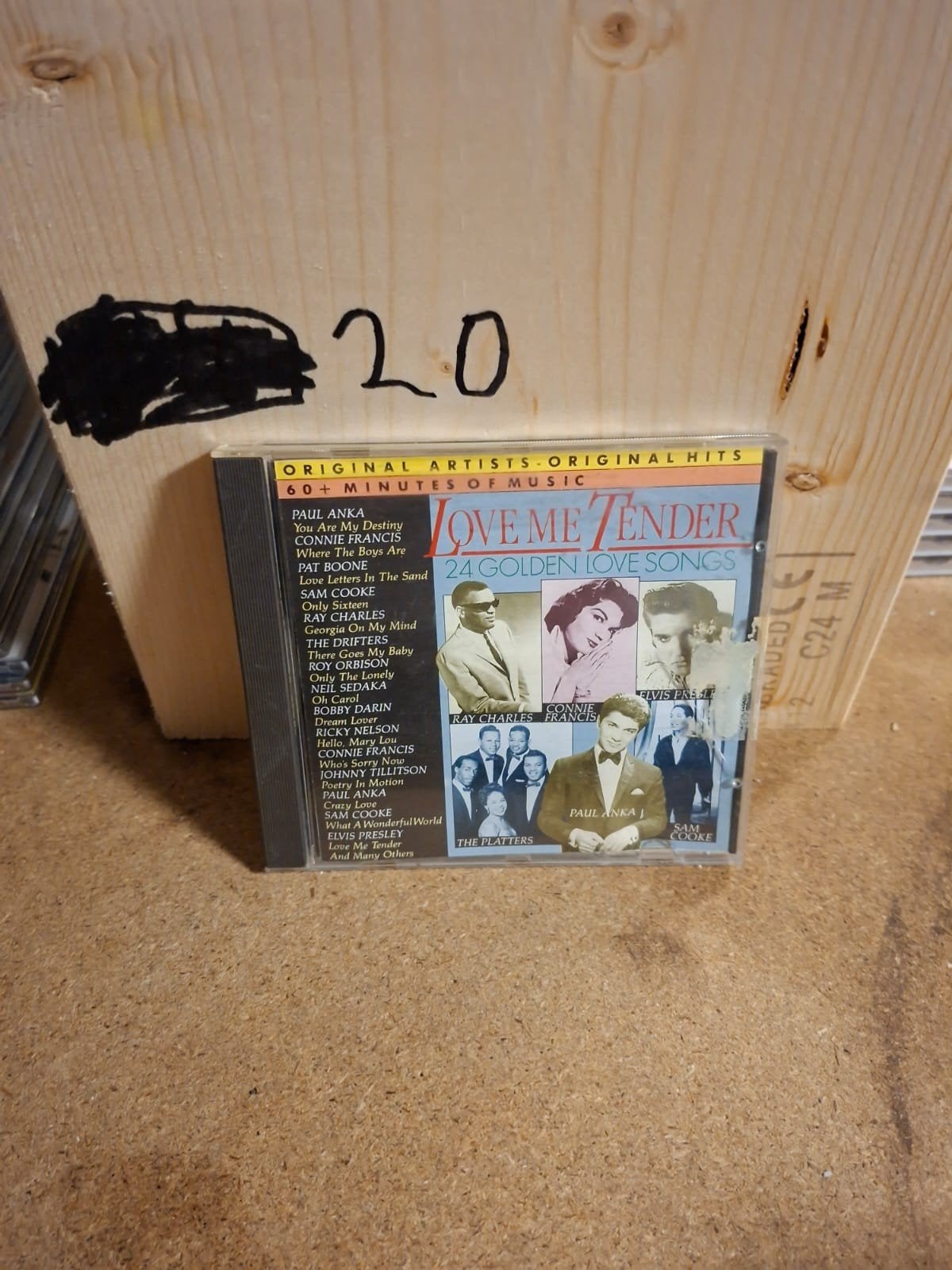 Love Me Tender: 24 Golden Love Songs CD - Diverse Artiesten, Ophalen of Verzenden, Gebruikt, Pop, Verzamelalbum