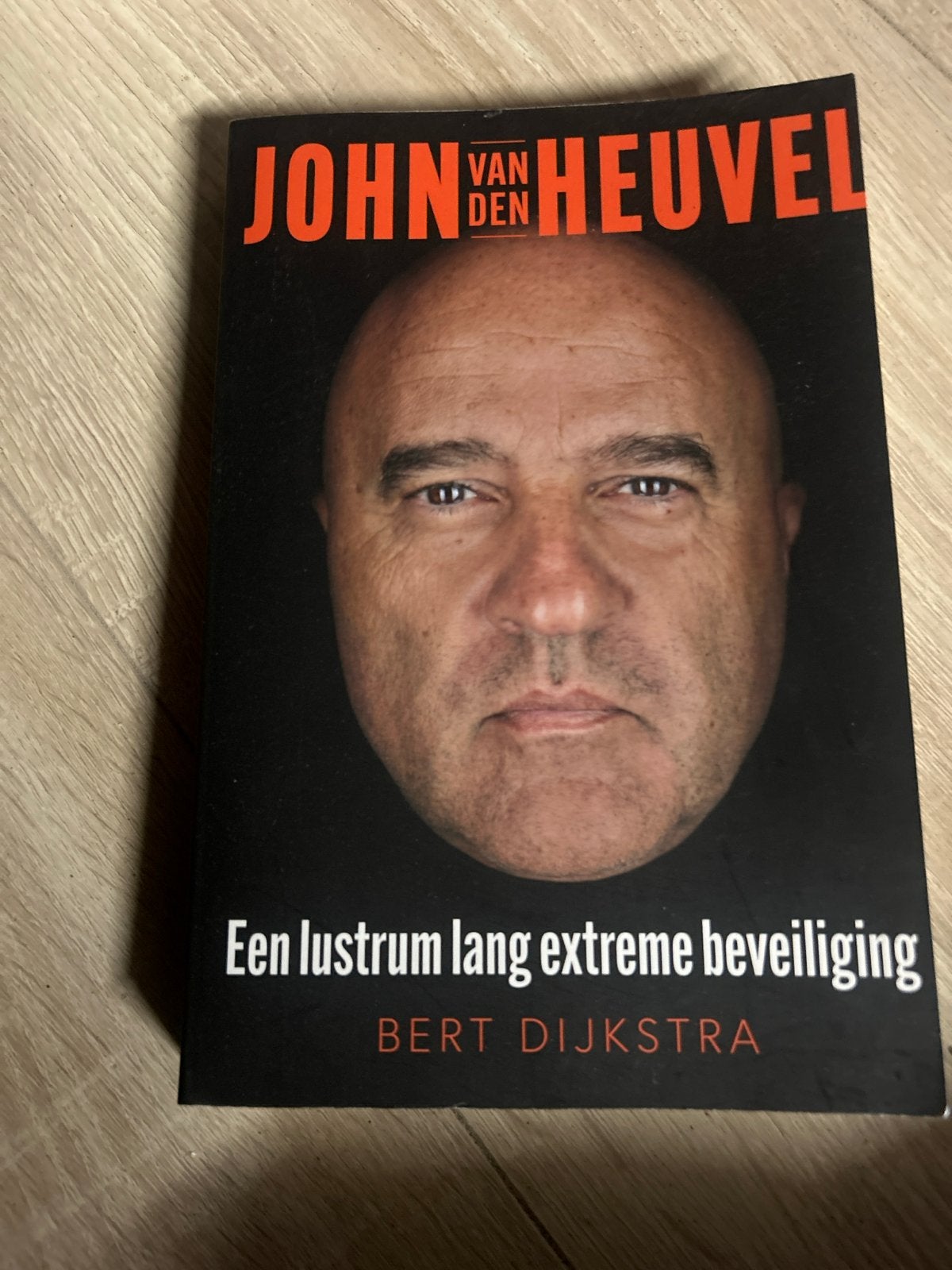 John van den Heuvel: Een lustrum lang extreme beveiliging, Verzenden, Zo goed als nieuw, Overige
