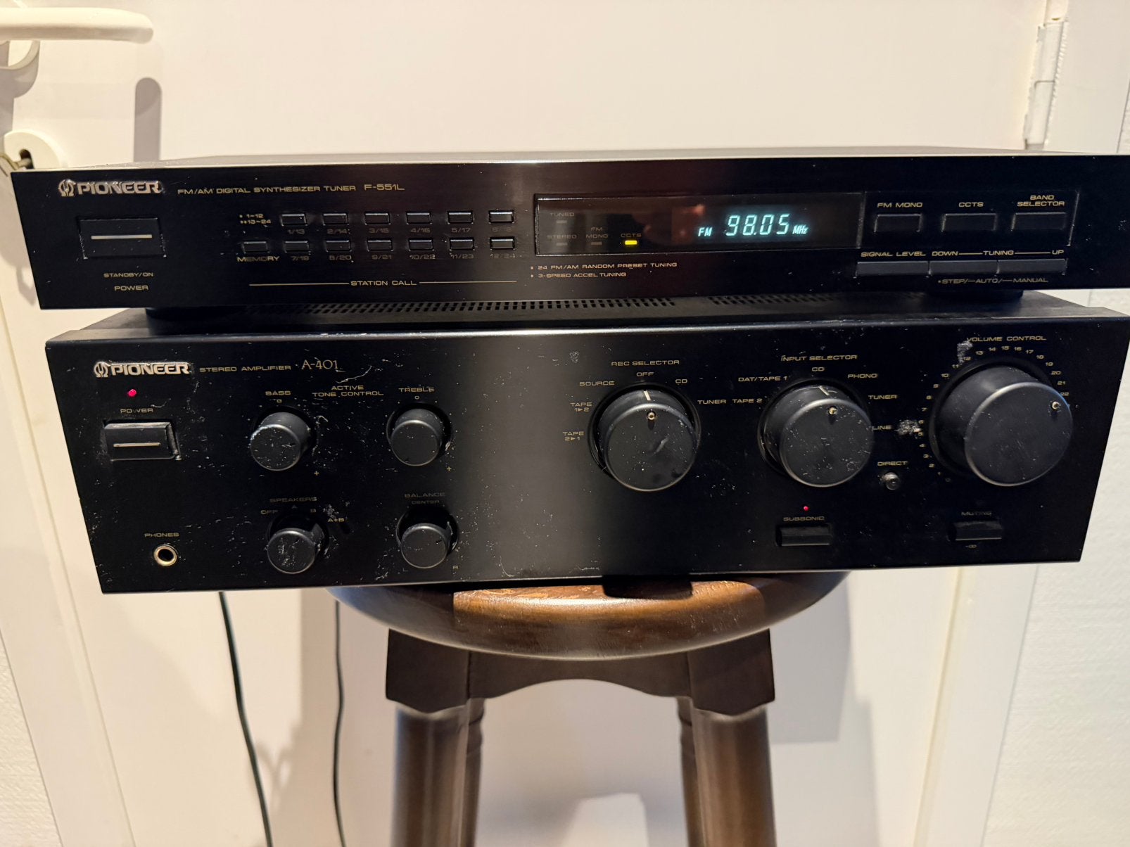 Pioneer A-401 Versterker + F-551L Tuner – Vintage HiFi Set, Ophalen of Verzenden, Zo goed als nieuw, Pioneer