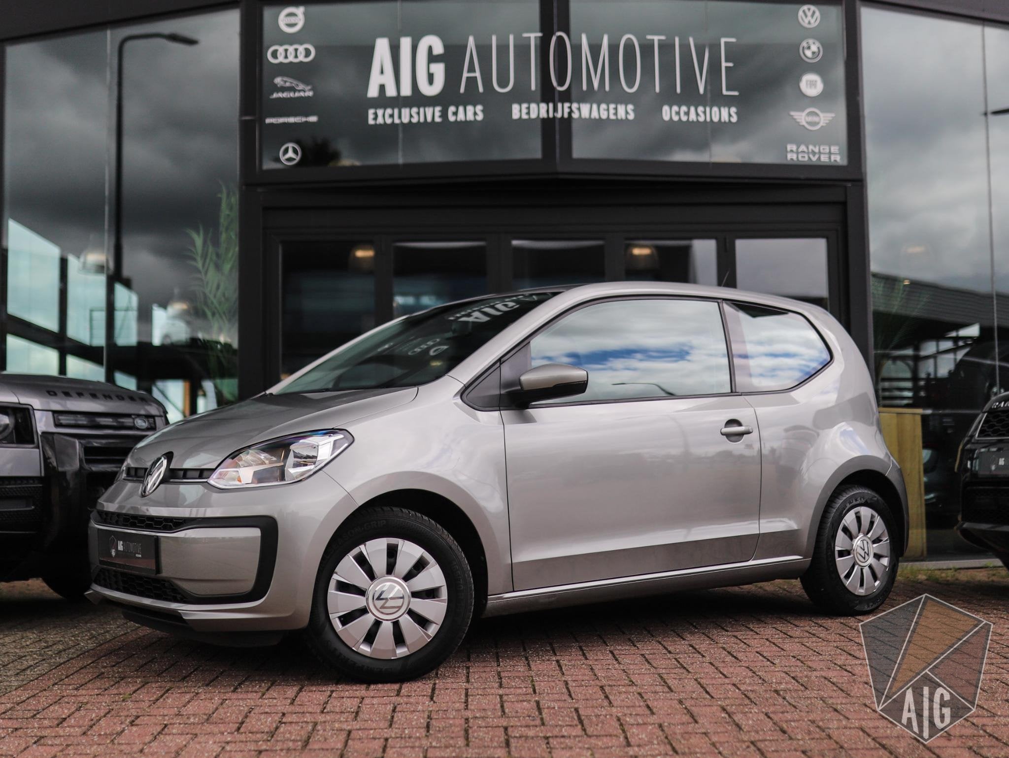 Volkswagen Up! 1.0 | BTW! | Bluetooth | Airco | Lane-Assist, Stof, Gebruikt, 4 stoelen, 891 kg