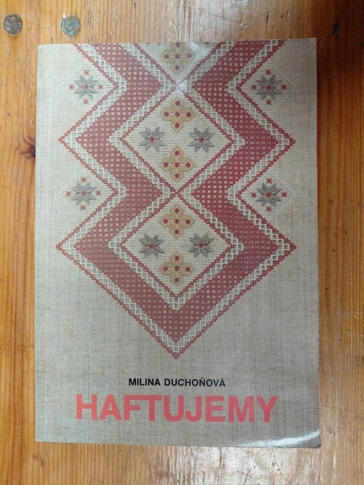 Haftujemy. Prachtig oud handwerkboek van Milina Duchoňová., Breien en Haken, Ophalen of Verzenden, Zo goed als nieuw, Milina Duchoňová.