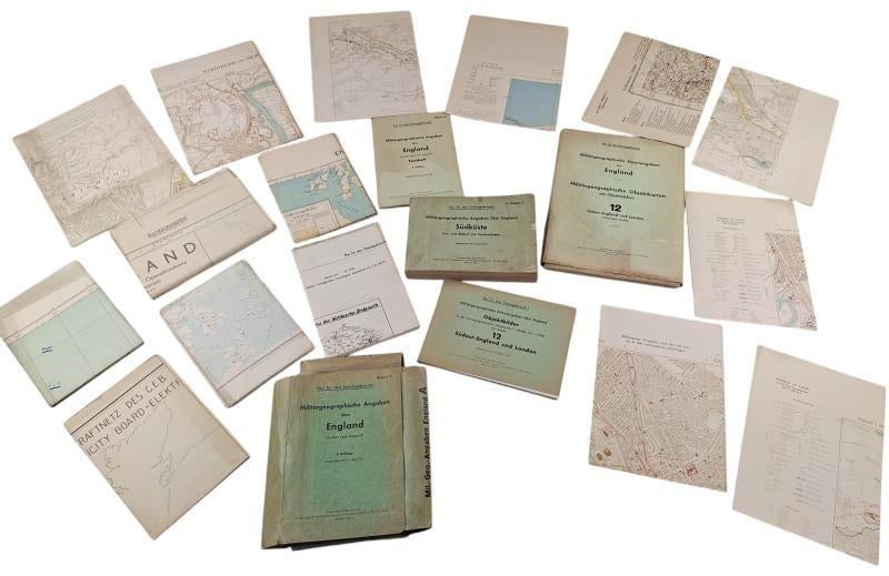 een Duitse set uit 1941 met 15 kaarten, Verzamelen, Militaria | Tweede Wereldoorlog, Ophalen of Verzenden, Duitsland, Foto of Poster