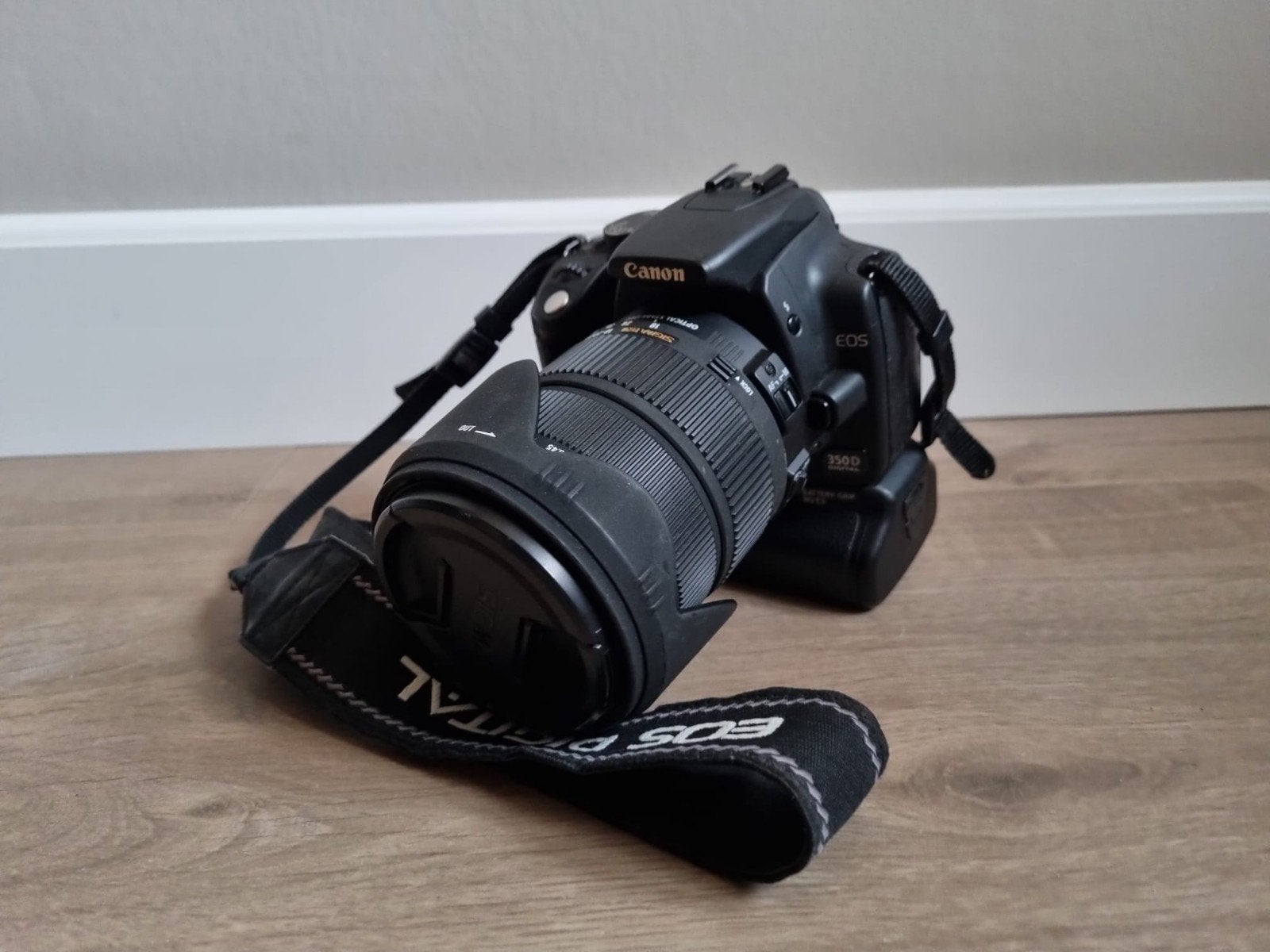 Cameraset: Canon EOS 350D, Sigma lens, Tamron filters, Gebruikt, Canon, Met schroefdraad, 70 tot 80 mm