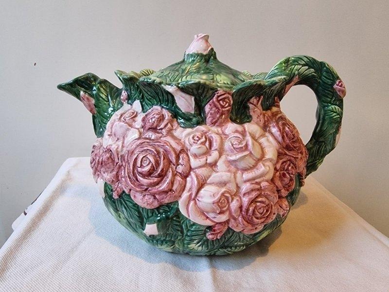 Vintage keramiek theepot met rozen. The Haldon Group., Ophalen, Keramiek, Overige typen, Zo goed als nieuw