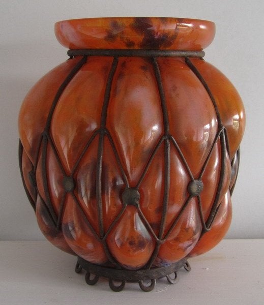 art deco pate de verre vaas Lorrain in smeedijzer 2A, Antiek en Kunst, Verzenden