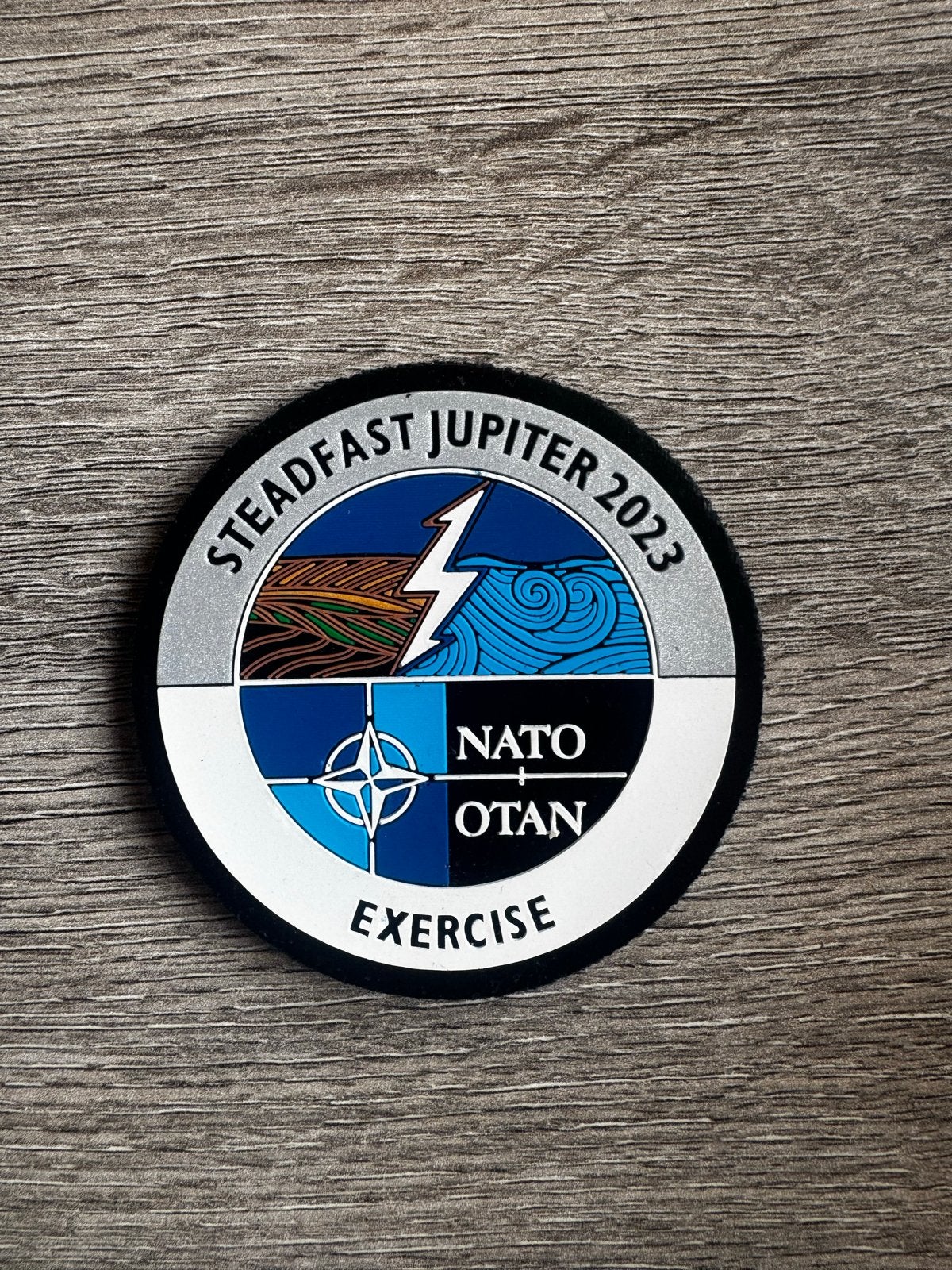 NATO OTAN Steadfast Jupiter 2023 Exercise Patch, Verzamelen, Ophalen of Verzenden, Nieuw, Overige onderwerpen, Speldje of Pin
