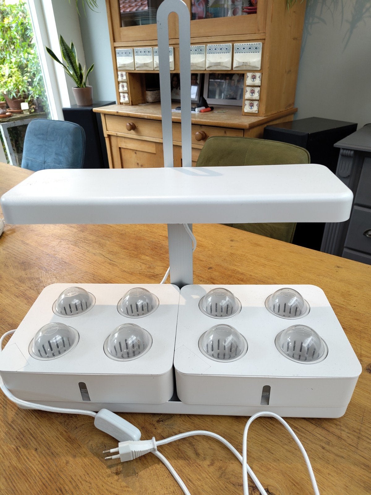 Slimme Kweekbak met LED Groeilamp voor Binnenplanten, Tuin en Terras, Kweekspullen, Ophalen of Verzenden, Zo goed als nieuw, Kweekbak