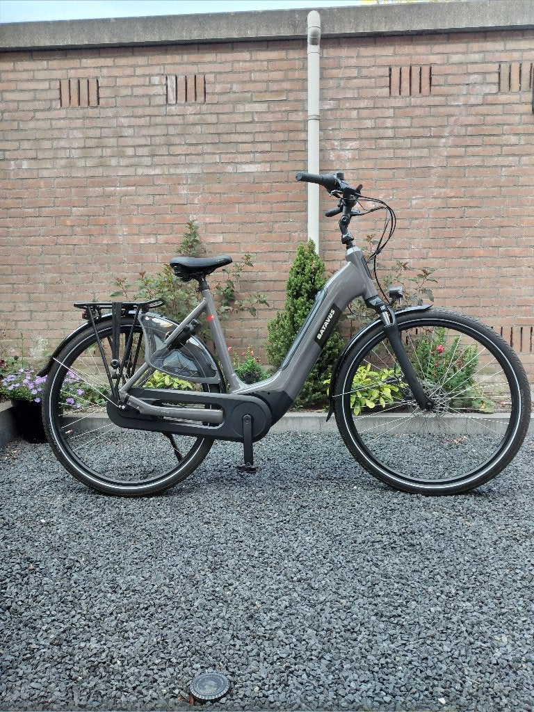 Dames BATAVUS ALTURA PT PRO maart 2026 Frame maat 56, Ophalen, Batavus, Zo goed als nieuw, 50 km per accu of meer