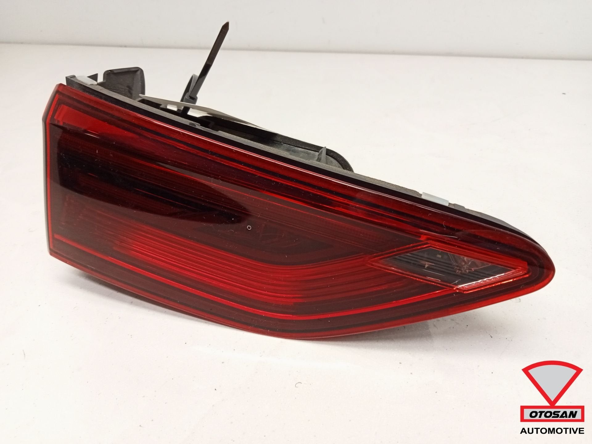 VW GOLF 8 VIII Binnenste Achterlicht Links 5ho945094c, Auto-onderdelen, Verlichting, Gebruikt, Volkswagen, Volkswagen AG, Berliner Ring 2
38440  Wolfsburg, DE