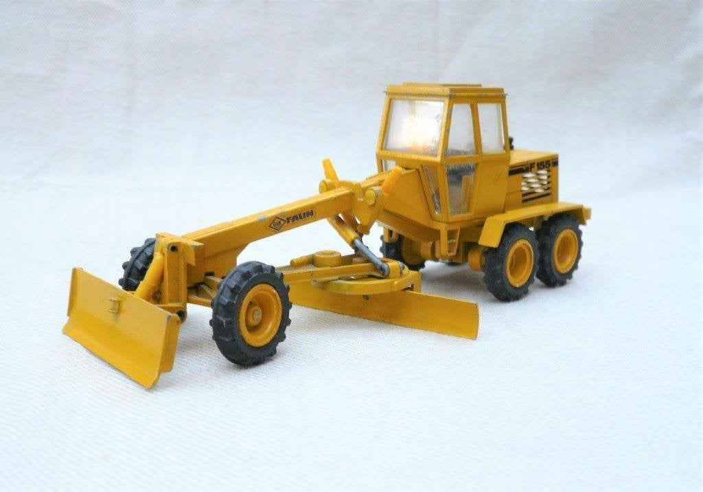 Conrad w. Germany 268 Faun f 155 grader. Schaal 1/50., Ophalen of Verzenden, Gebruikt, Hijskraan, Tractor of Landbouw, Conrad