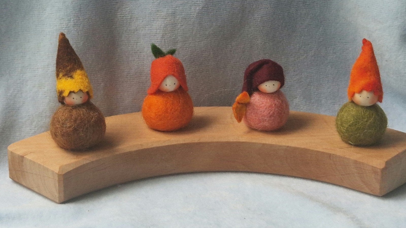 Herfst kabouter jaarring steker Vrije School Seizoenstafel, Hobby en Vrije tijd, Vilt, Verzenden, Nieuw, Figuurtje(s), Wolvilt