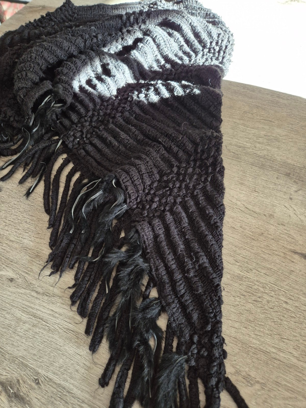 Zwarte gebreide poncho met franjes, Kleding | Dames, Onbekend, Ophalen, Gedragen