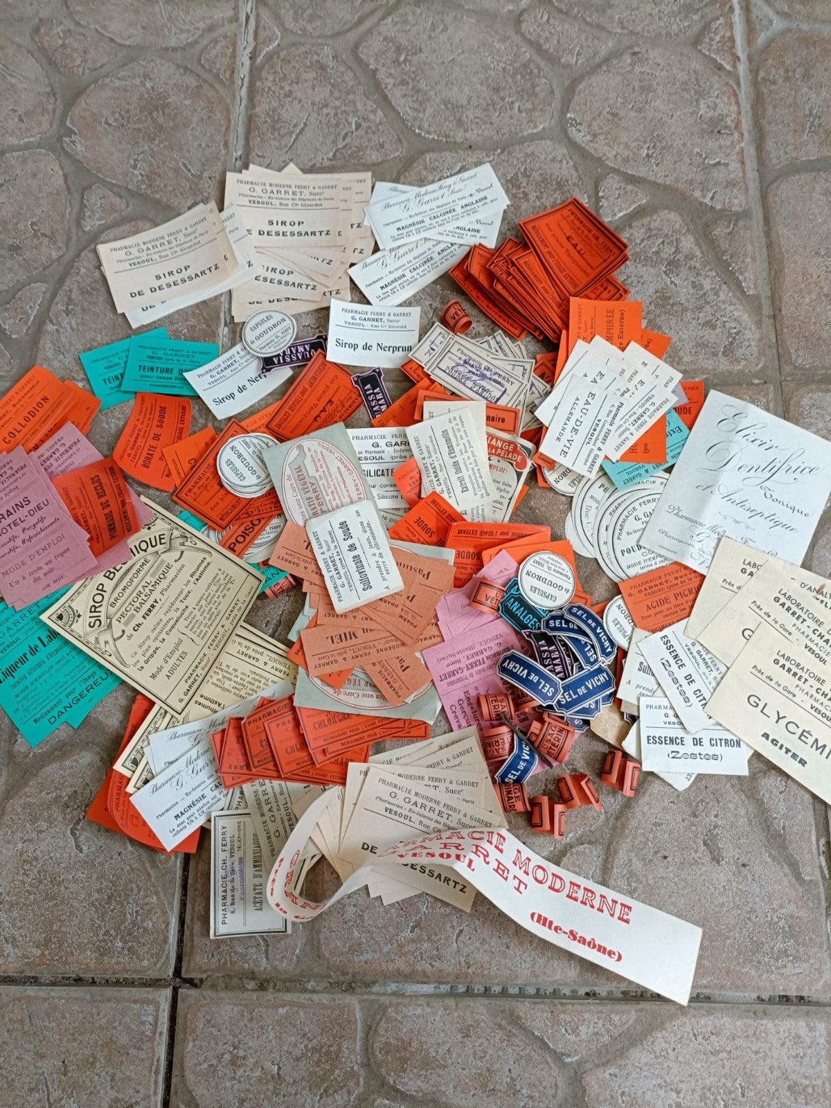 Antieke originele Franse Apothekersetiketten (400) jaren 20, Ophalen of Verzenden, Gebruikt