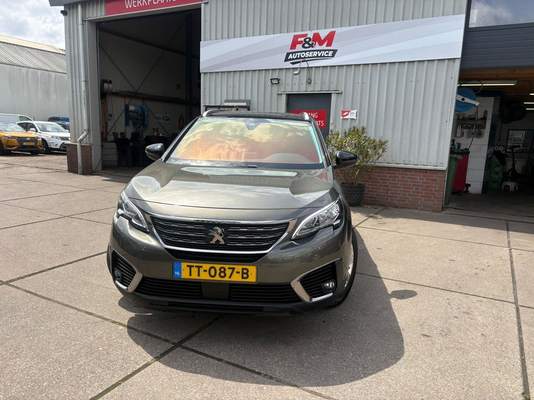 Peugeot 5008 1.2 PureTech Advanced Grip Control Allure Clima, Voorwielaandrijving, Gebruikt, Euro 6, 1199 cc