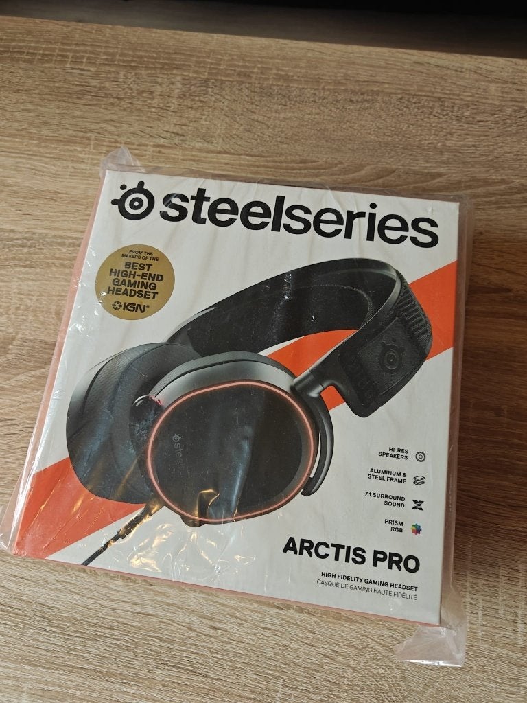 SteelSeries Arctis Pro gaming headset, NIEUW in verpakking, Nieuw, Ophalen of Verzenden, Gaming headset, Bedraad