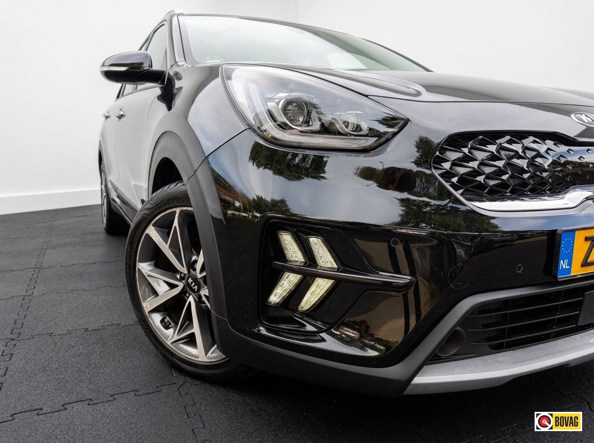 Foto 2 van Kia Niro 1.6 GDi Hybrid DynamicPlusLine PANORAMADAK STOELVW