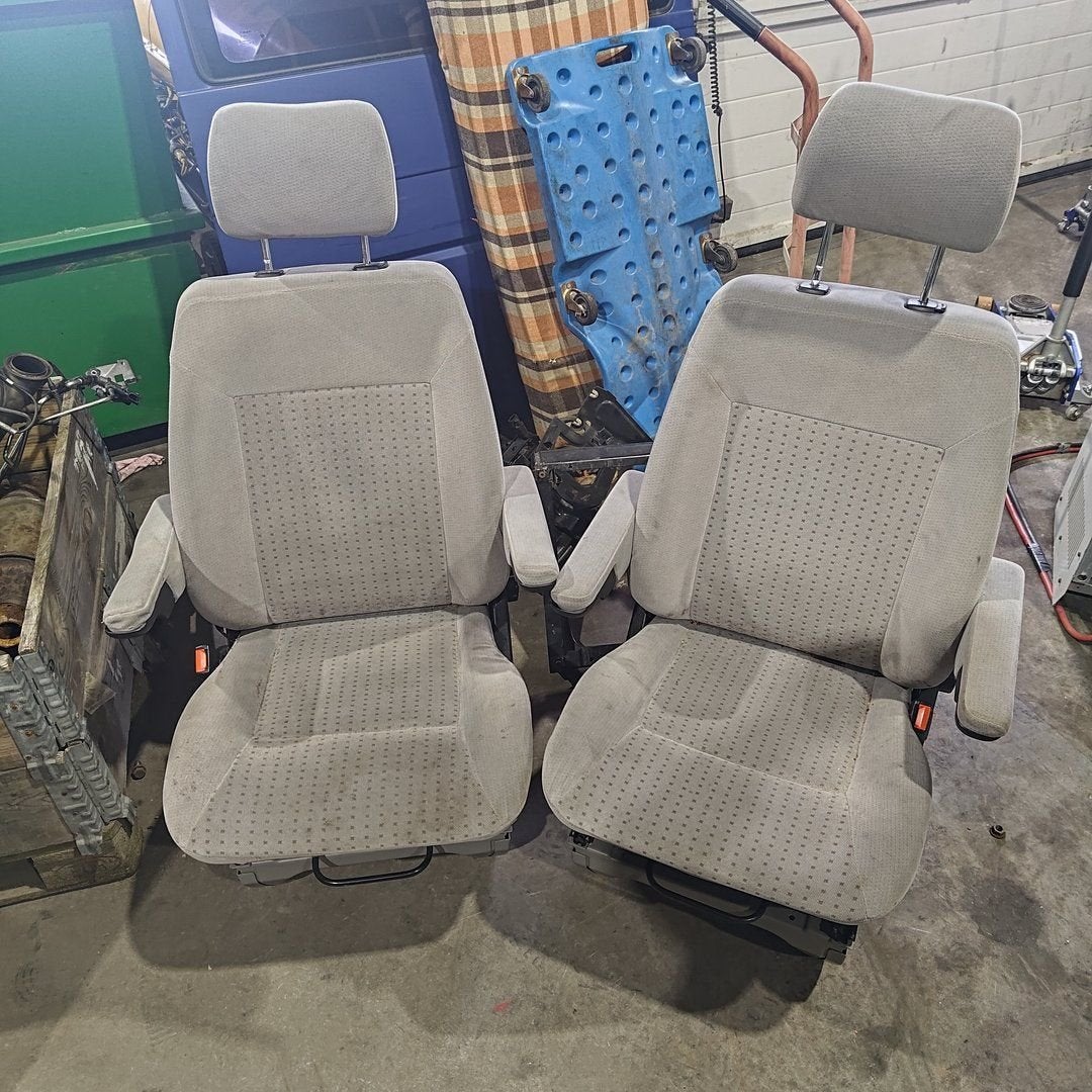 Set transporter T4 luxe stoelen met armleuningen, Gebruikt, -, Volkswagen, -