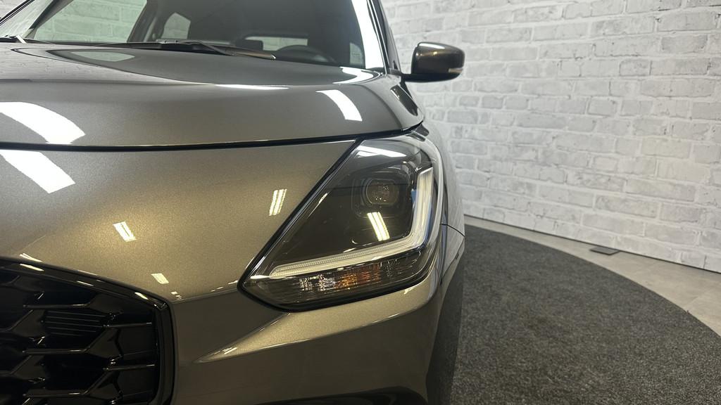 Suzuki Swift 1.2 Style Smart Hybrid / Carplay / Stoelverwr /, Auto's, 83 pk, Stof, Gebruikt, Automatische klimaatregeling
